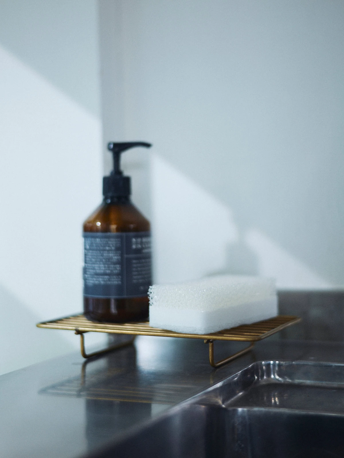 Fog Linen Work Kitchen Accessories Brass Rectangle Wire Rack 3 Fog Linen Work Kitchen Accessories Brass Rectangle Wire Rack