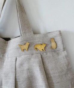 Fog Linen Work Jewellery Brass Brooch "Cat Trixie"