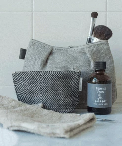 Fog Linen Work Shire Pouch Natural Medium Accessories