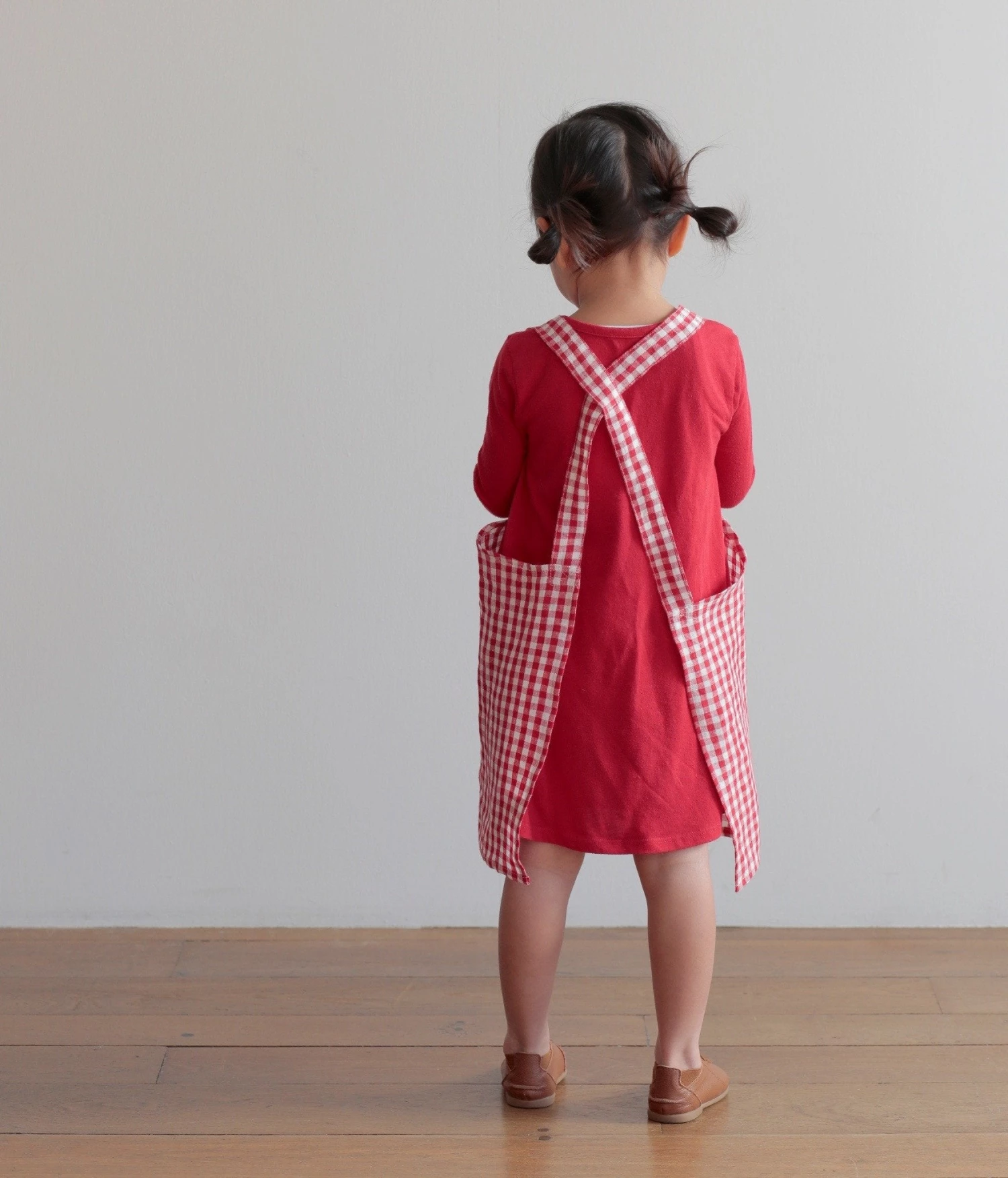 Fog Linen Work Linen Kid Apron Pink White Checks 3 Fog Linen Work Linen Kid Apron Pink White Checks