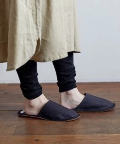 Fog Linen Work Bed & Bath Linen Slippers Graphite 12 Fog Linen Work Bed & Bath Linen Slippers Graphite